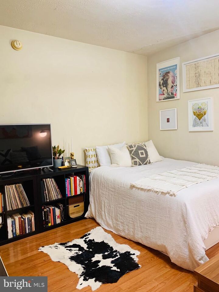 Property Photo:  1324 Locust Street 00 317  PA 19107 