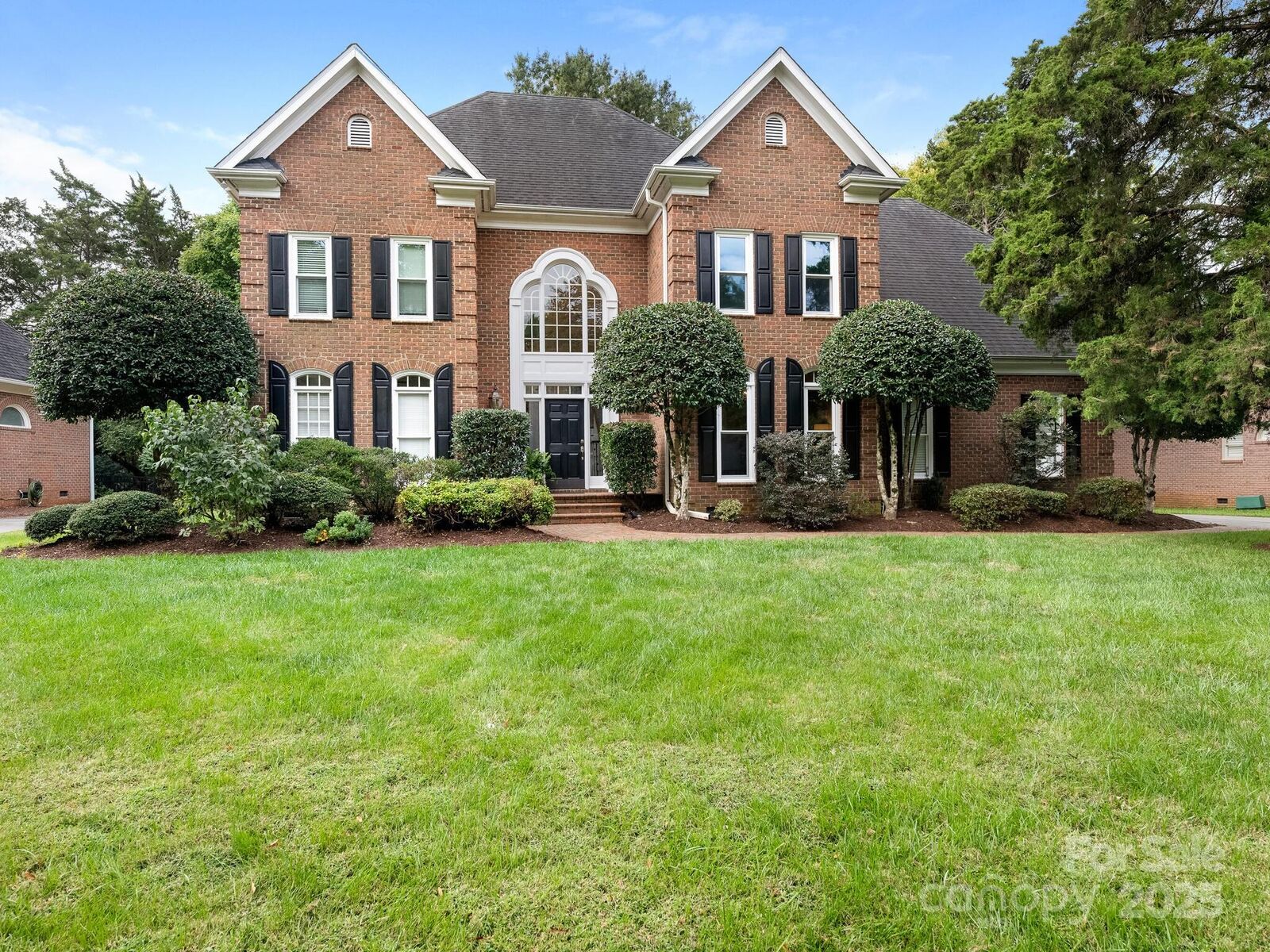 Property Photo:  1723 Dove Cottage Drive  NC 28226 