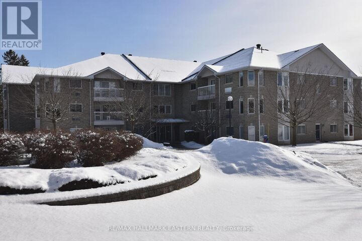 Property Photo: 1099 Clonsilla Avenue 316A ON J9J 8L6