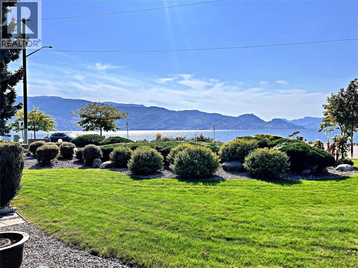 Photo de la propriété: 4340A Beach Avenue 102 BC V0H 1X6