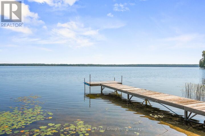 Property Photo: 122 Suter Drive ON K0M 2B0