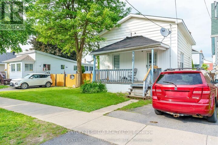 Property Photo: 325 Belmont Street ON K6H 4Z7