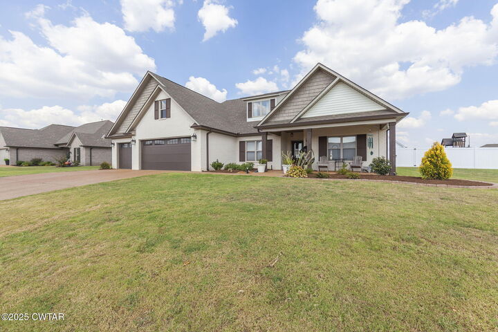 Property Photo: 205 Strawberry Ridge TN 38355