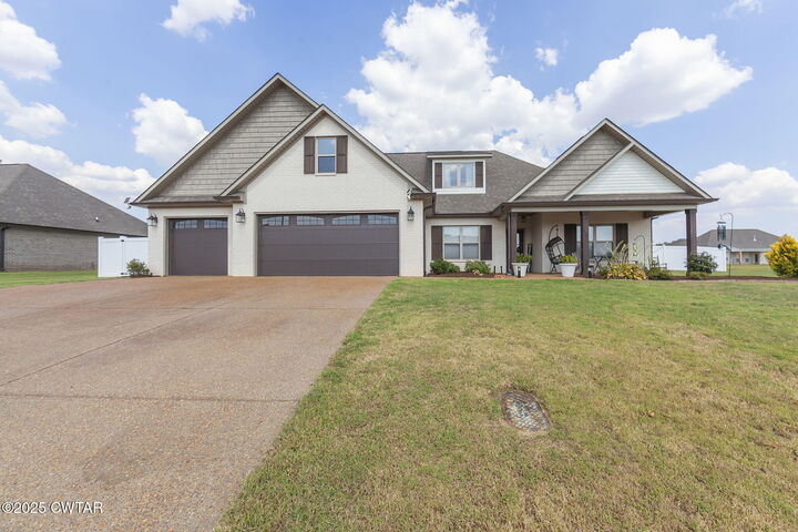 Property Photo:  205 Strawberry Ridge  TN 38355