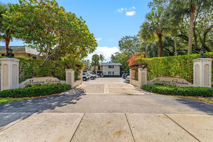 Property Photo: 8609 SW 68th Ct 3 FL 33156