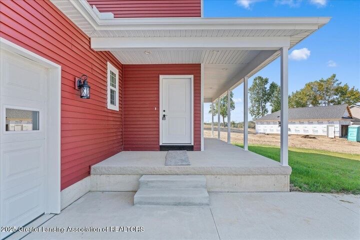 Property Photo: 177 Elizabeth Way MI 48876