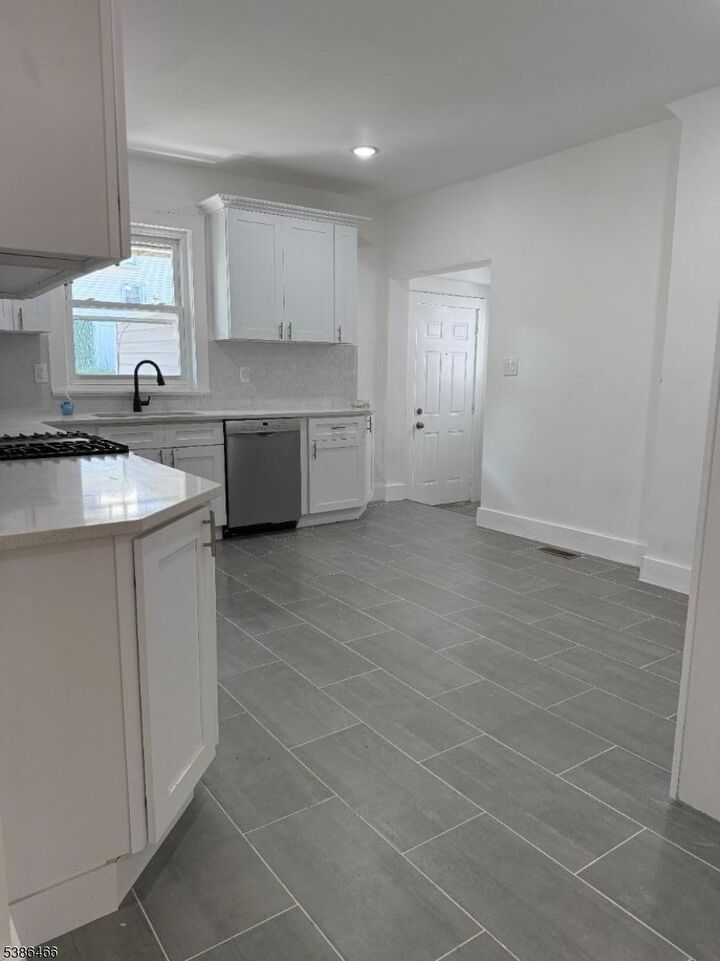 Property Photo:  56 Sayre St  NJ 07208 