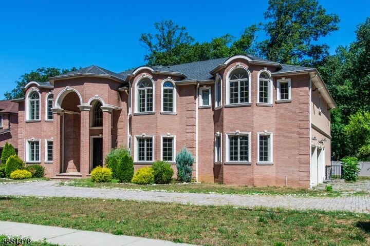 Property Photo:  1 Sipporta Ln  NJ 07652 