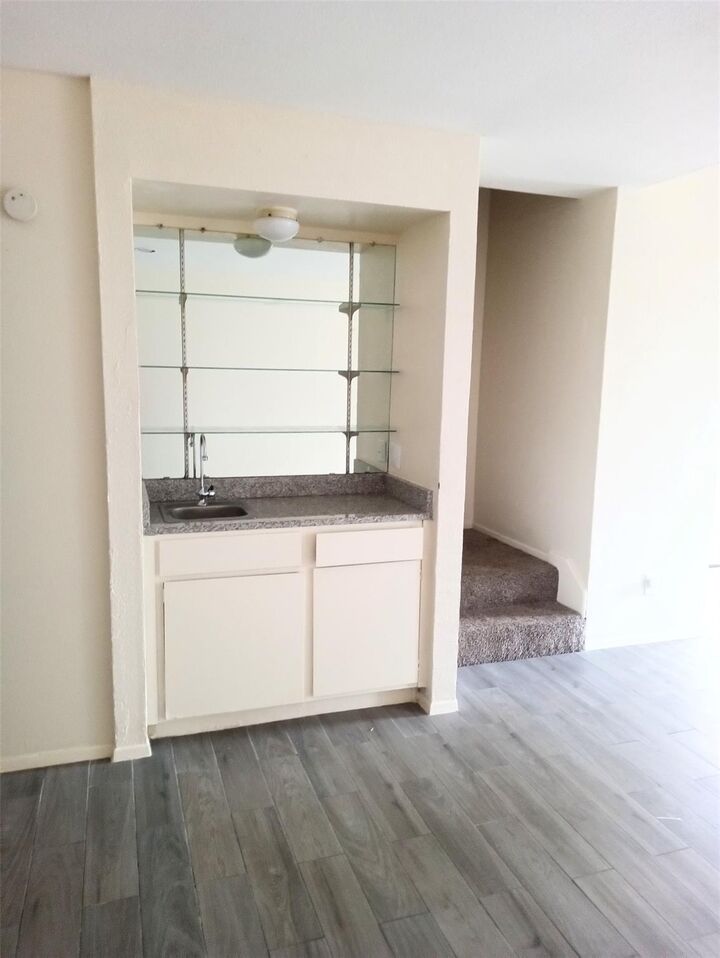 Property Photo:  6633 W Airport Boulevard W 704  TX 77035 