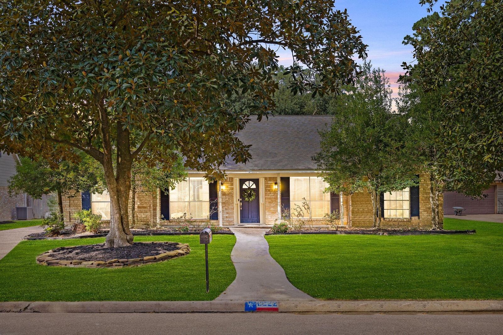 Property Photo:  8222 Middlebury Lane  TX 77070 