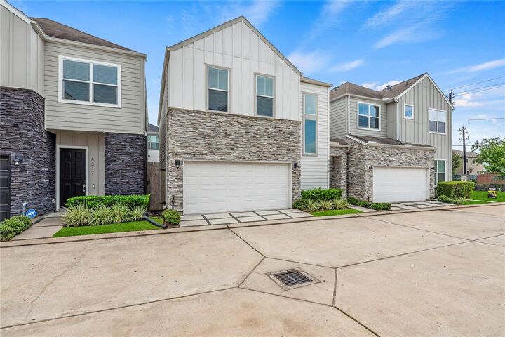 Property Photo:  8819 Hollister Pine Court  TX 77080 
