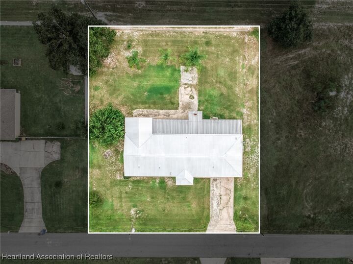 Property Photo:  1708 Elf Drive  FL 33875 