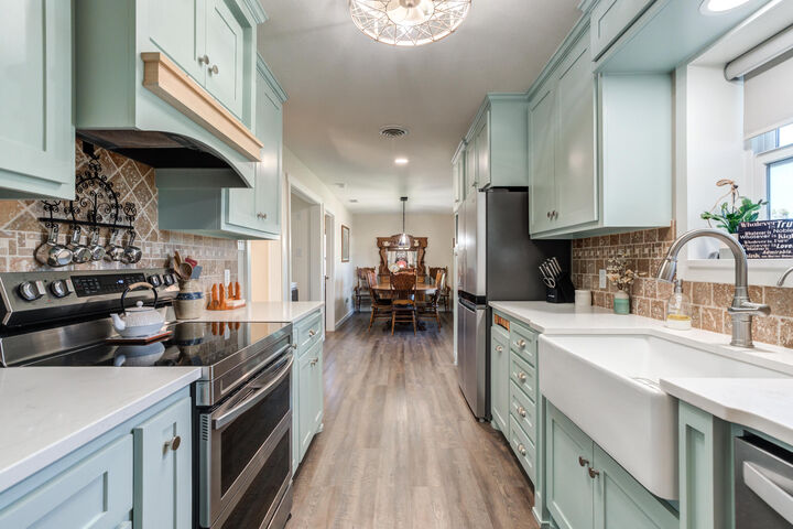 Property Photo:  307 Ave G  TX 79311 