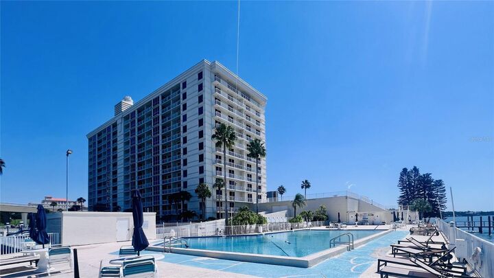 Property Photo: 100 Pierce Street 1001 FL 33756