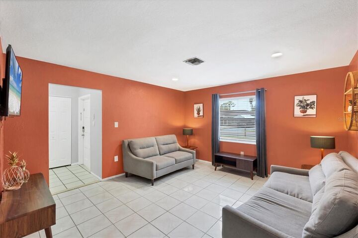 Property Photo: 3617 Kingswood Drive FL 34232