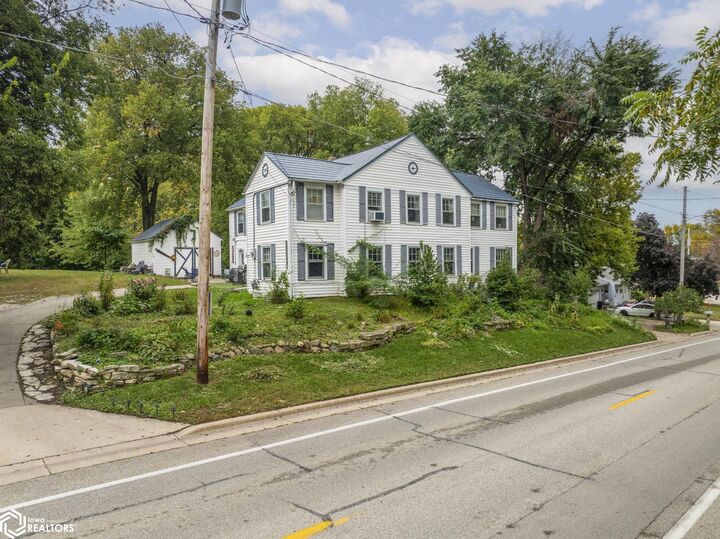 Property Photo:  1100 S Shore Drive  IA 50428 