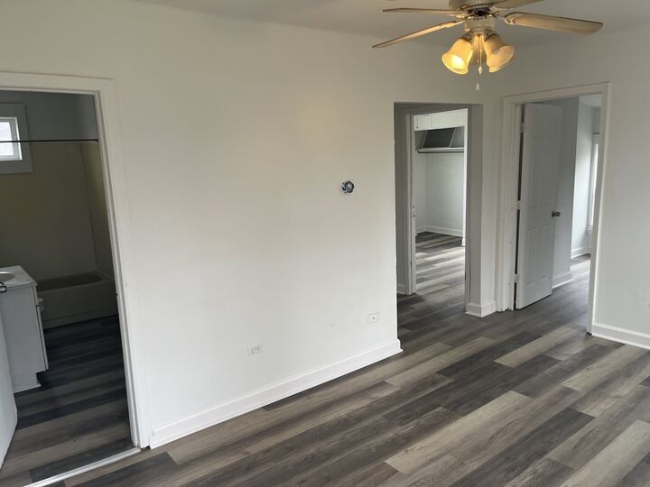 Property Photo: 1128 20th Street IL 60064