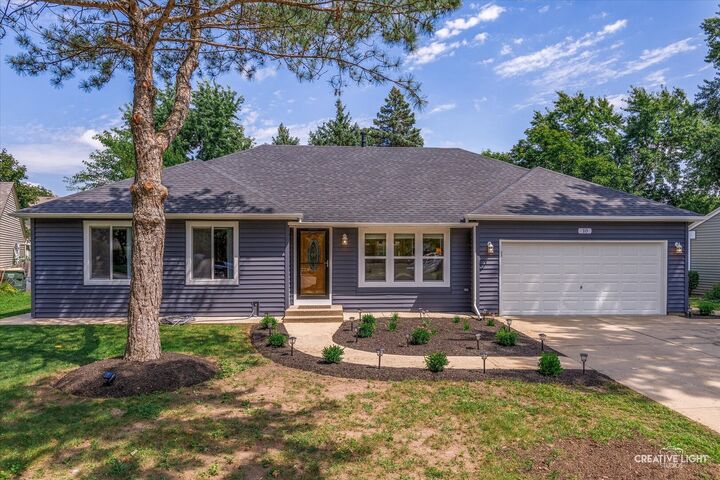 10 Crofton Road  Oswego IL 60543 photo