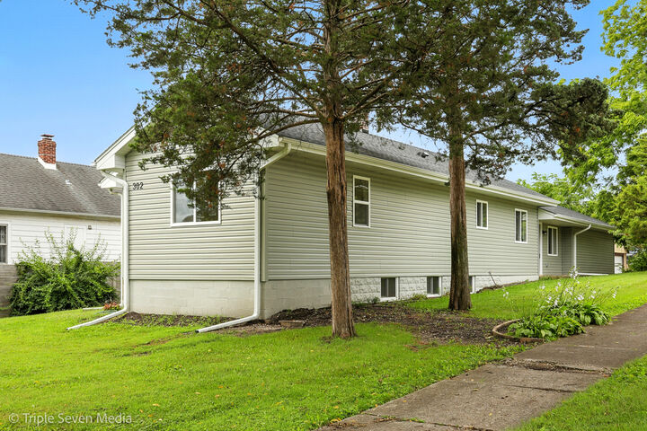 Property Photo: 302 S Washington Street IL 60559