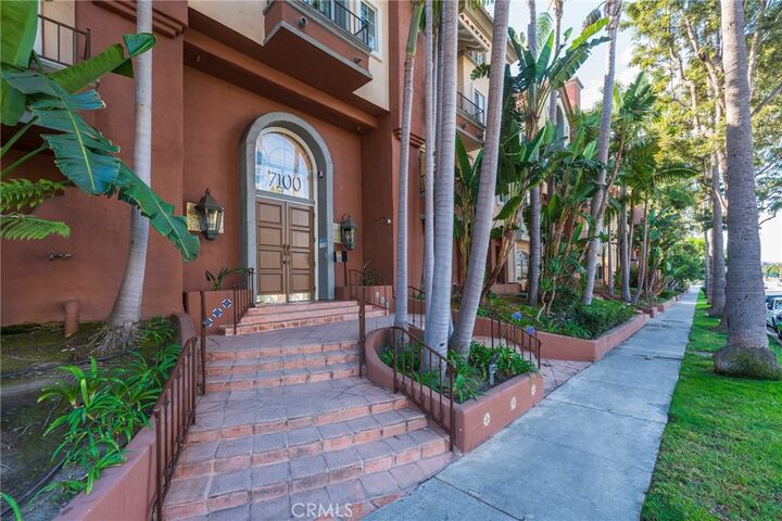 Property Photo:  7100 La Tijera Boulevard D101  CA 90045 