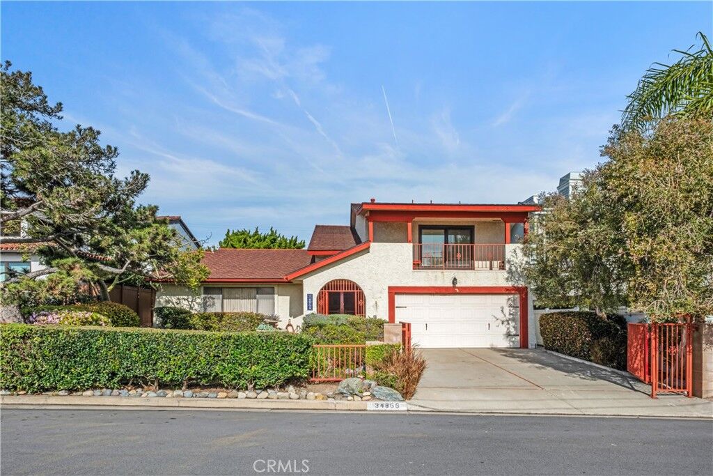 Property Photo: 34866 Doheny Place CA 92624