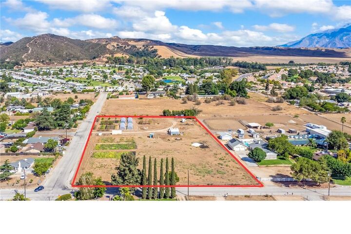 Property Photo:  40587 High St  CA 92223 