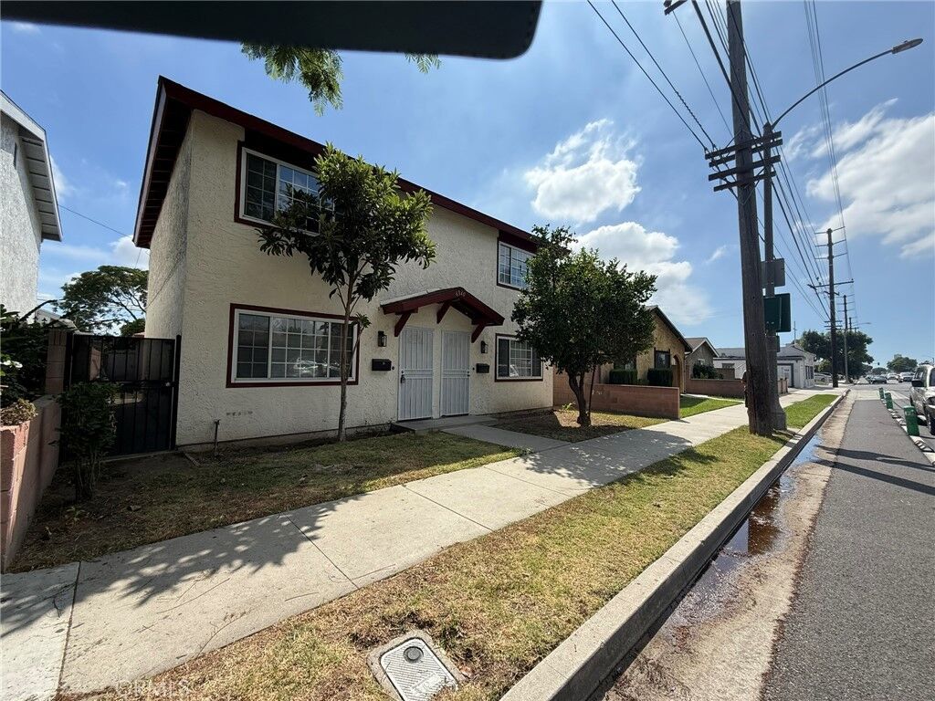 Property Photo:  6340 Orange Avenue  CA 90805 