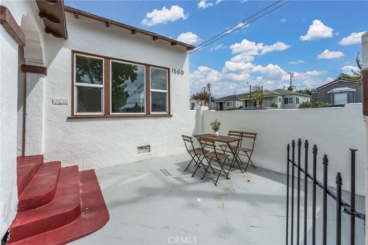 Property Photo: 1500 Sampson Place CA 90063