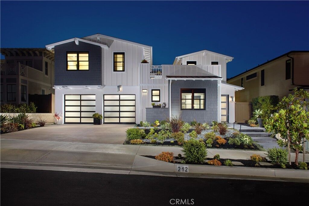 Property Photo:  212 Via Socorro  CA 92672 