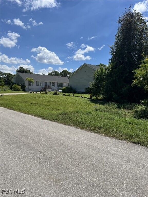 Property Photo:  5567 Judith Road  FL 33922 
