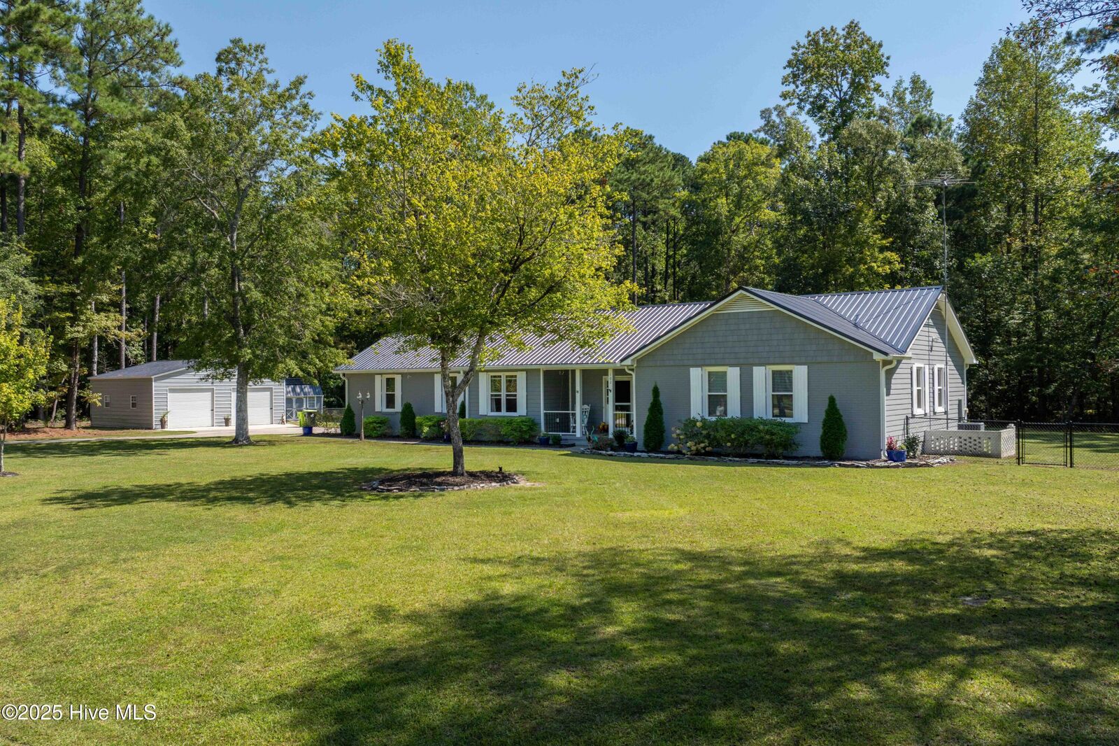 Property Photo:  102 Ridgewood Trail  NC 28560 