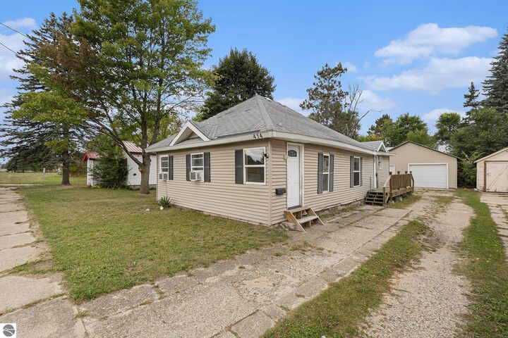 Property Photo:  414 Wright Street  MI 49601 