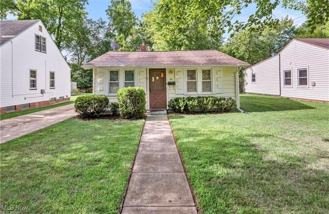 Property Photo:  28 Ledgewood Drive  OH 44146 