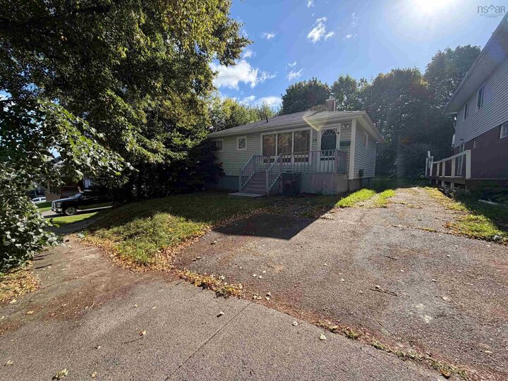 24 Highland Street — photo 1