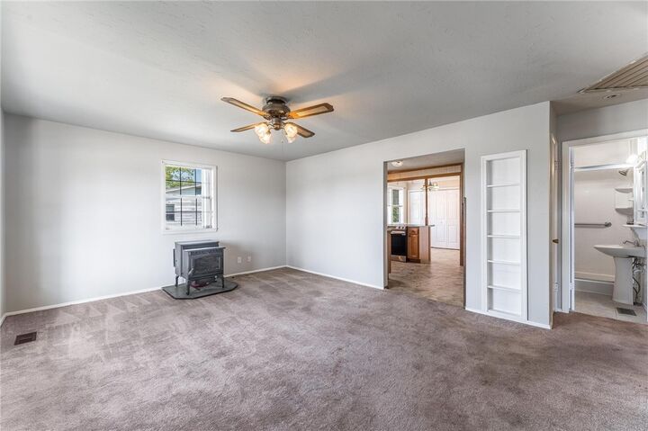 Property Photo:  707 6th Street  AR 72756 