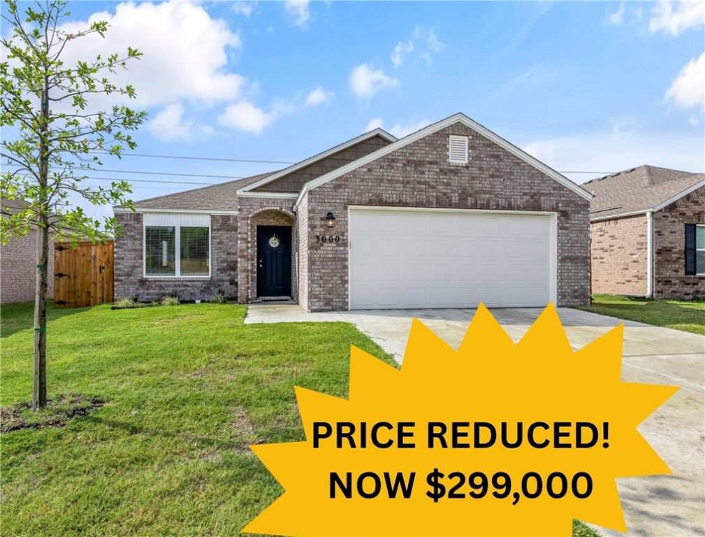 Property Photo: 3000 Wolf Creek Street AR 72764