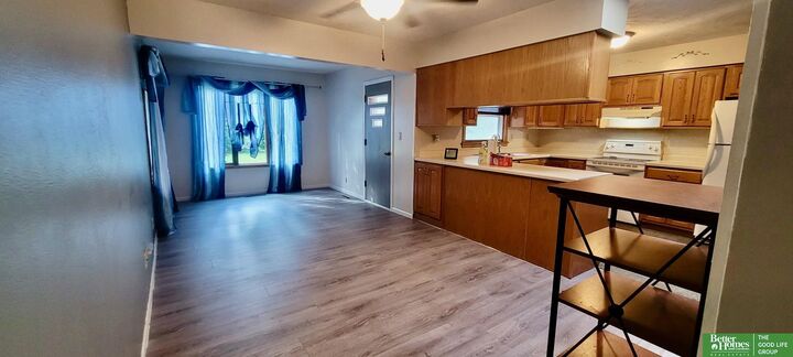 Property Photo:  1229 N Delaware Avenue  NE 68467 