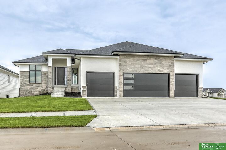 5807 N 197th Street  Elkhorn NE 68022 photo
