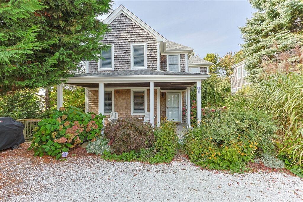 Property Photo:  48 Harry Kemp Way 3  MA 02657 