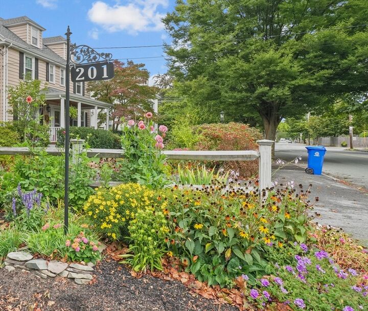 Property Photo:  201 Humphrey St 2  MA 01945 