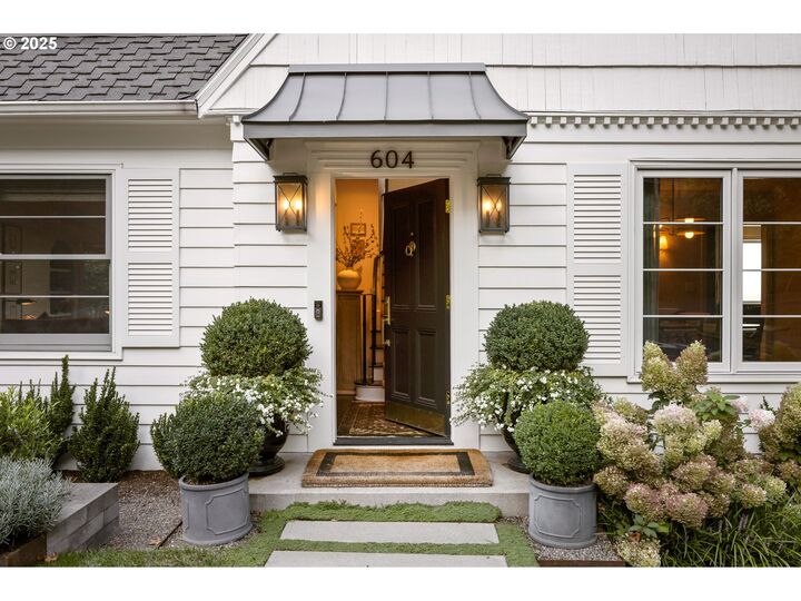 Property Photo:  604 NW Macleay Blvd  OR 97210 
