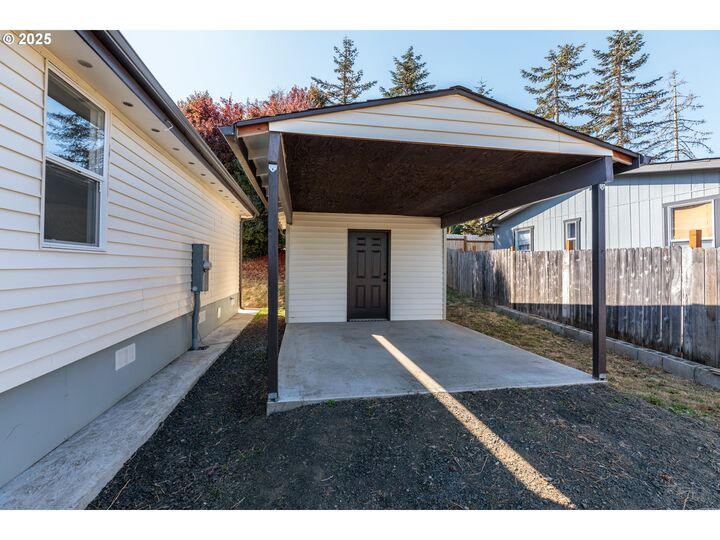 Property Photo: 29590 Fir St OR 97048