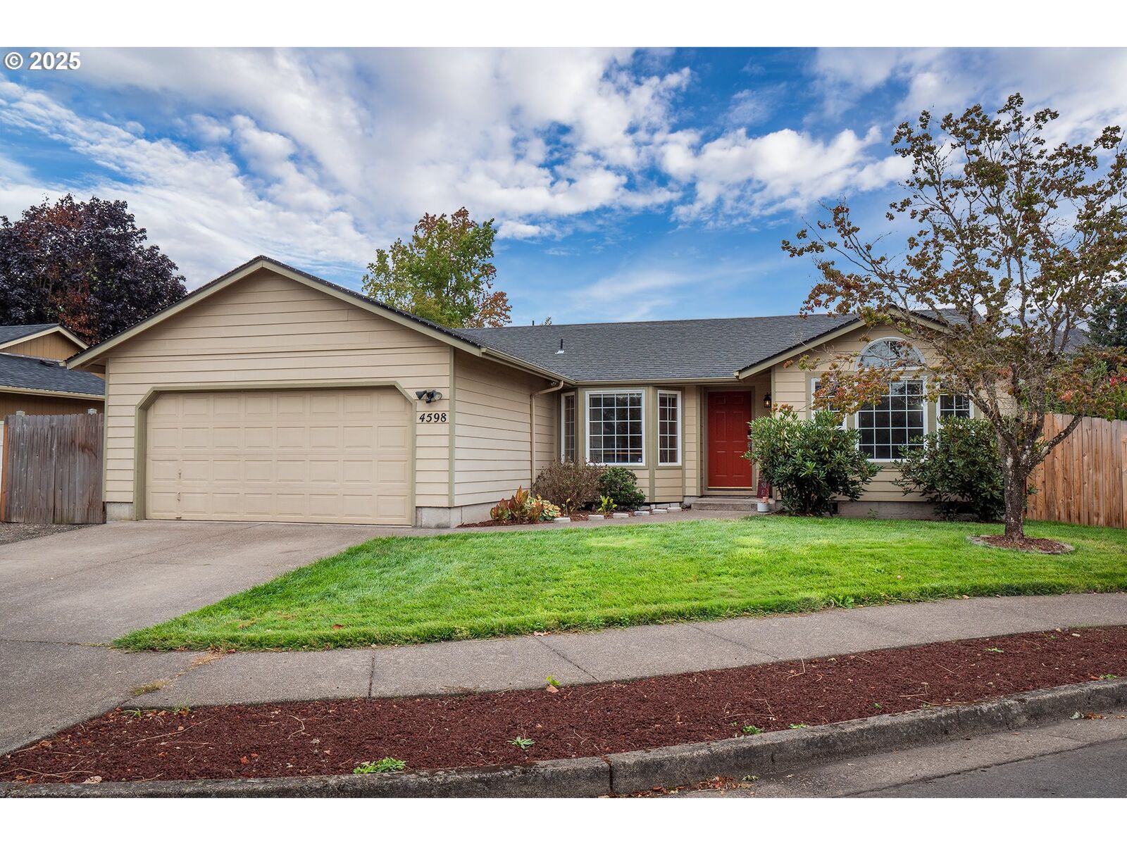 Property Photo:  4598 Cambon St  OR 97402 