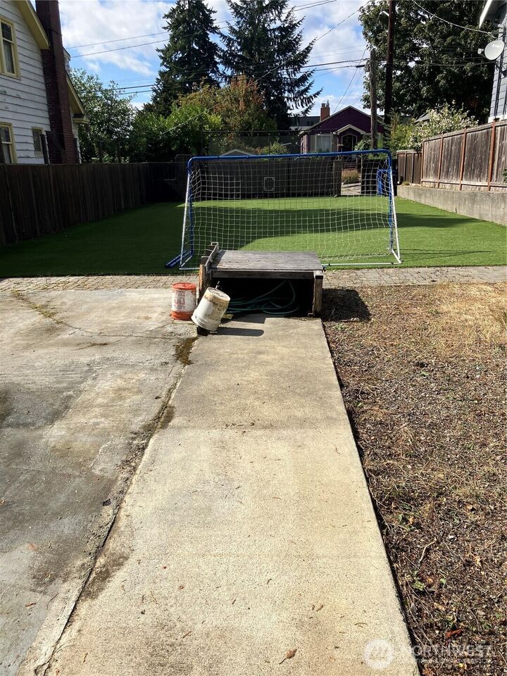 Property Photo:  8710  Dayton Avenue N  WA 98103 