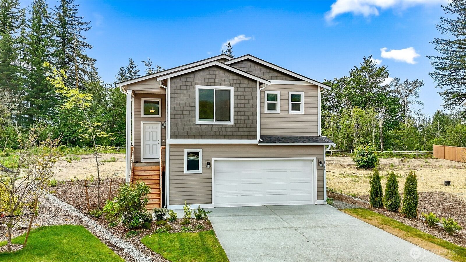 Property Photo:  1512  Alder Lane  WA 98251 