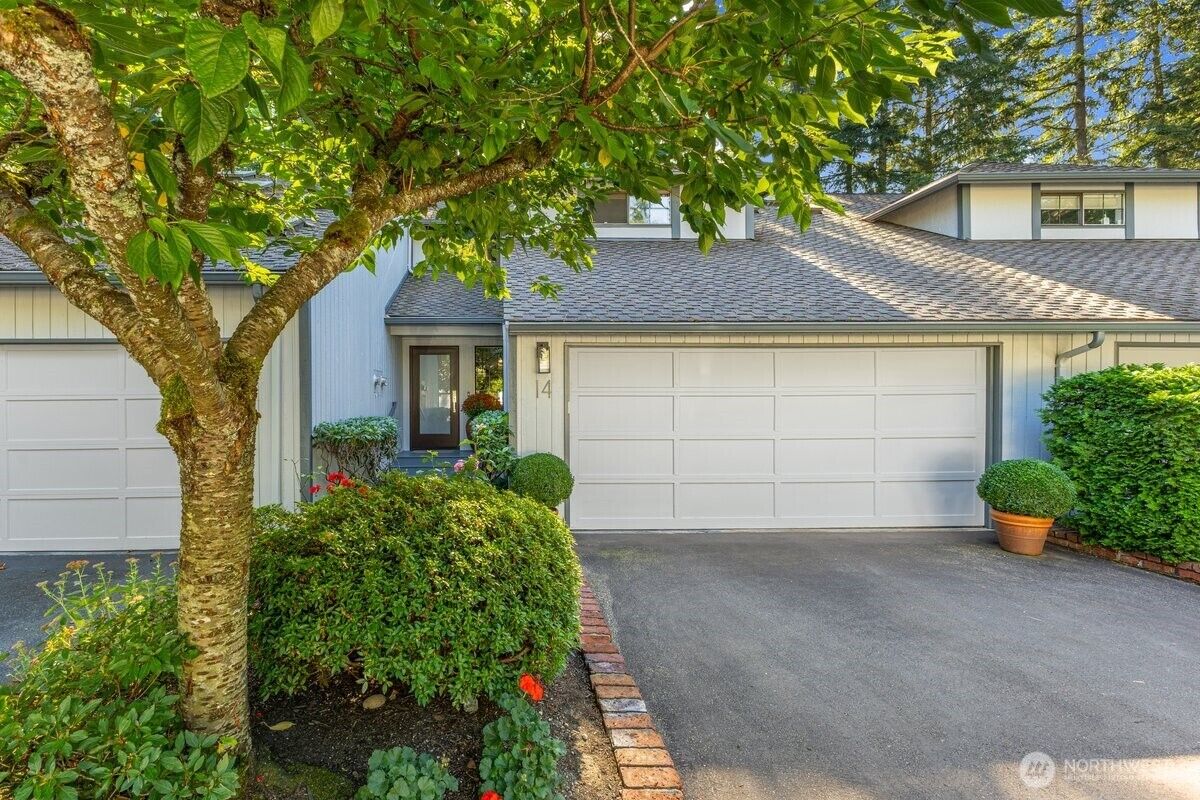 Property Photo: 1805 Village Green Drive 14 WA 98012