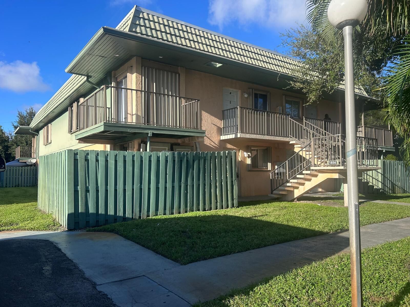 Property Photo: 1856 S Fairview Villas Drive 3 FL 33406