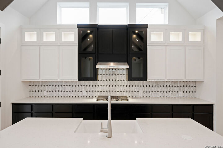 Property Photo:  12213 Moon Pool  TX 78154 