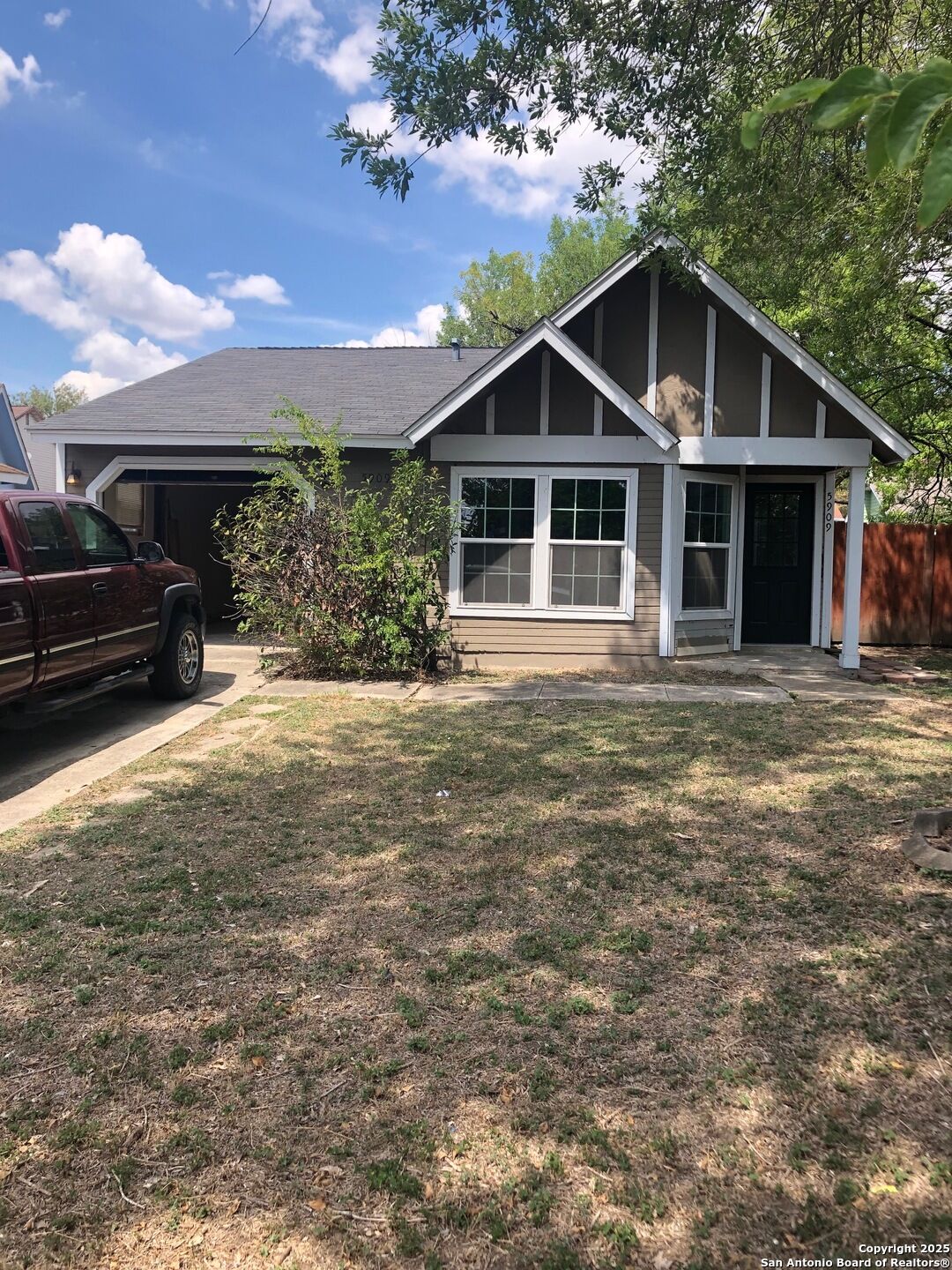 Property Photo: 5909 Mission Sunrise TX 78244