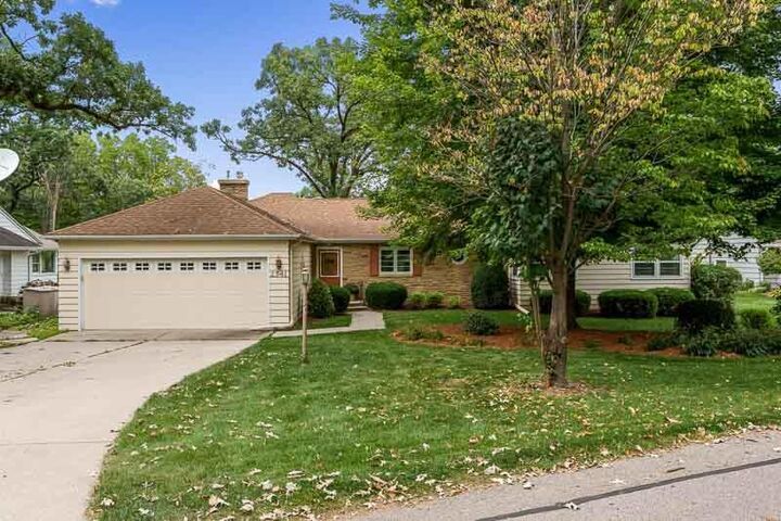 2541 East Ridge Road  Beloit WI 53511 photo